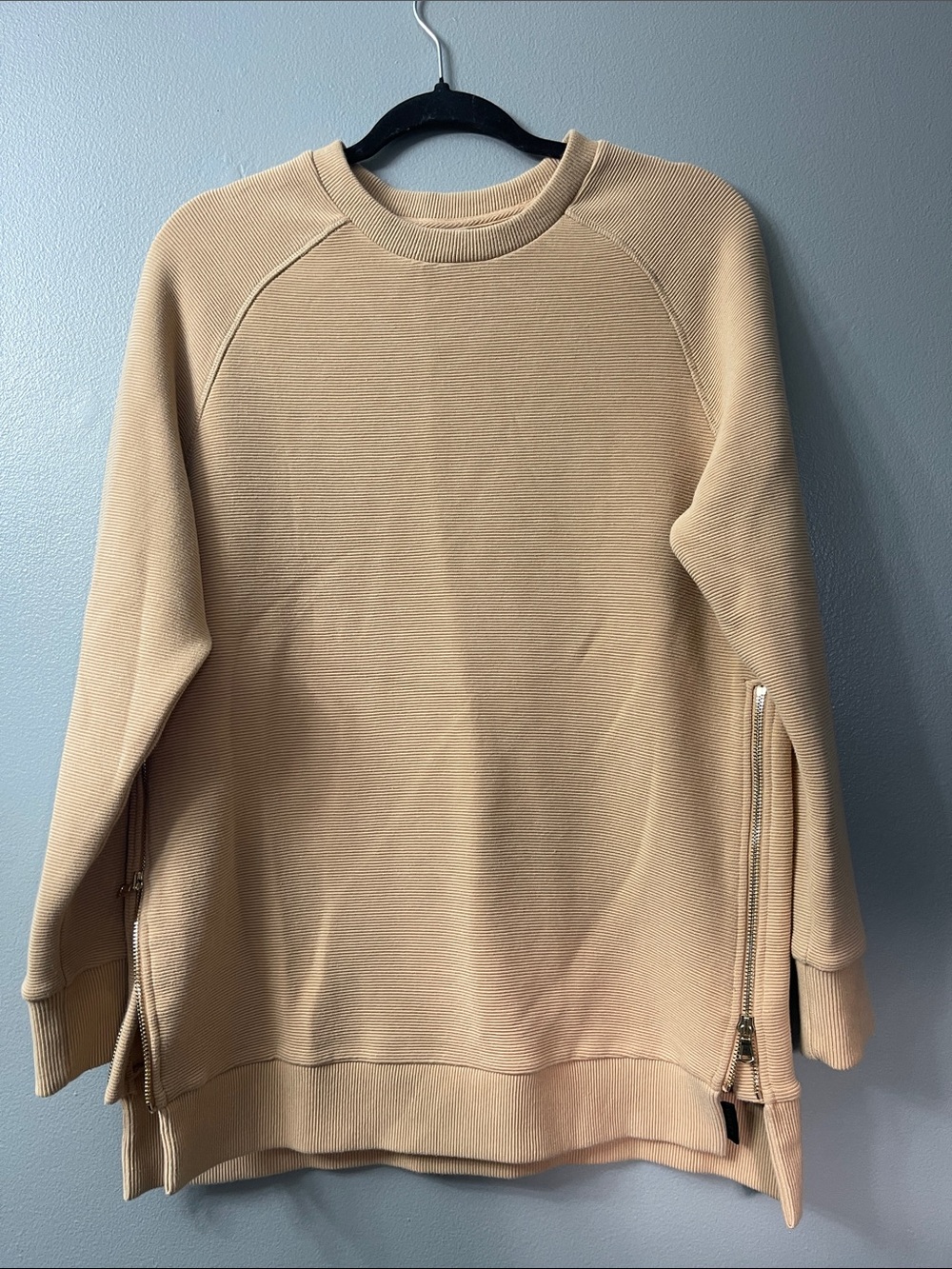 Varley Manning sweatshirt ribbed fabric side zippers khaki oat milk color small